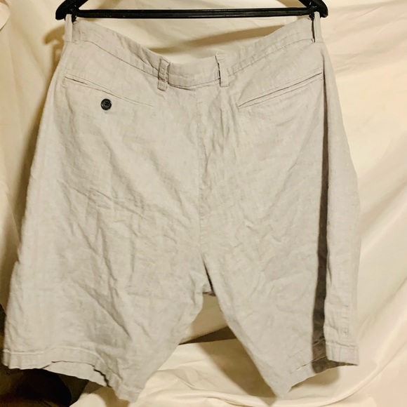 Light Grey Linen Old Navy Sz 36 Men’s shorts - Picture 2 of 4